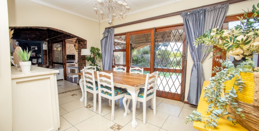 4 Bedroom Property for Sale in Blue Bend Eastern Cape